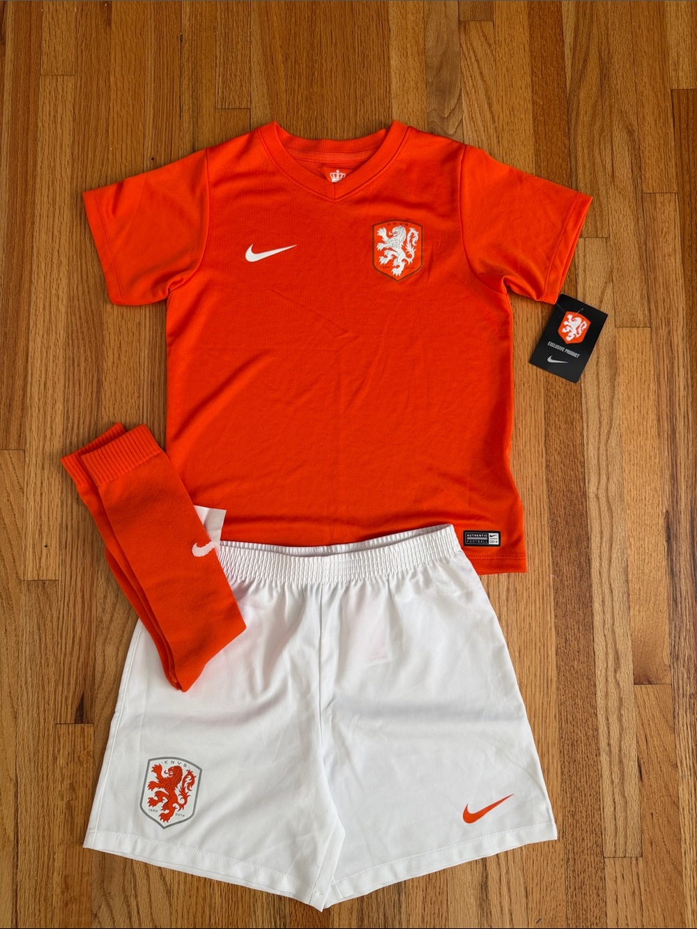 Vintage 2014 Nike Orange Netherlands Complete Outfit Jersey, Shorts & Socks